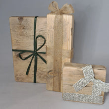 Load image into Gallery viewer, Wooden Christmas Presents | Scandi Christmas Ornament