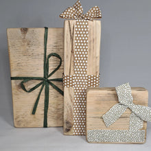 Load image into Gallery viewer, Wooden Christmas Presents | Scandi Christmas Ornament