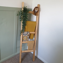 Load image into Gallery viewer, barnmeadow-fabrication-small-blanket-ladder
