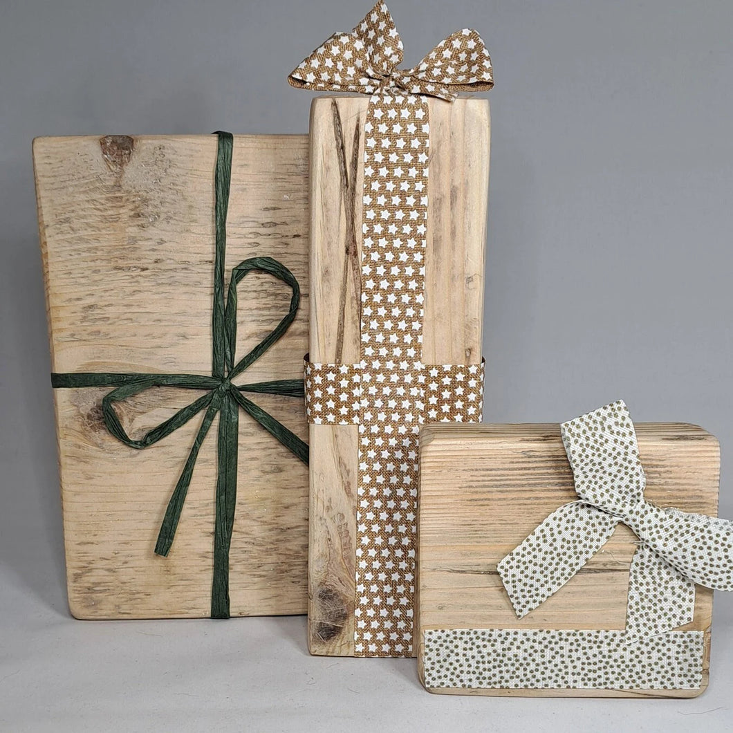 Wooden Christmas Presents | Scandi Christmas Ornament